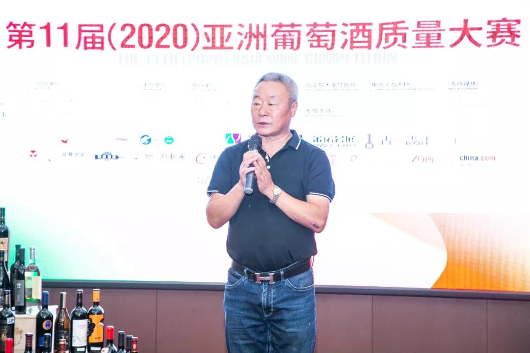 大赛主席李华教授.jpg
